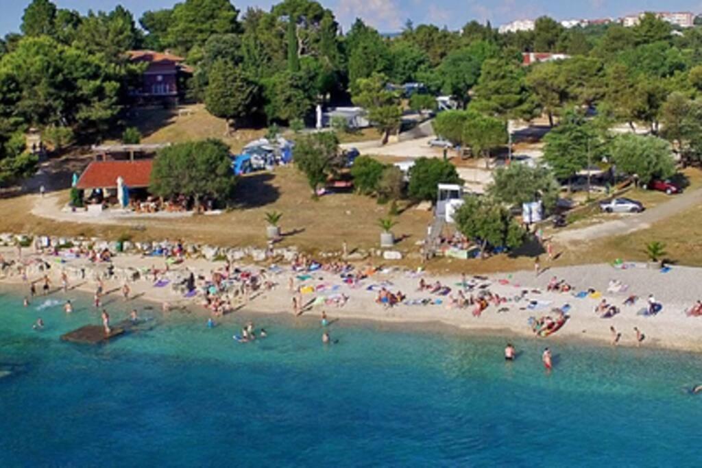 Apartment Sanja Near The Sea, Spacious And Green :) Pula Buitenkant foto